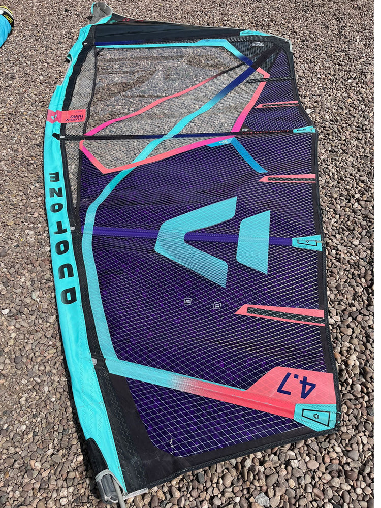 2022 Duotone Super Hero 4.7 m2 Blue/Pistachio foot panel Used windsurfing sails