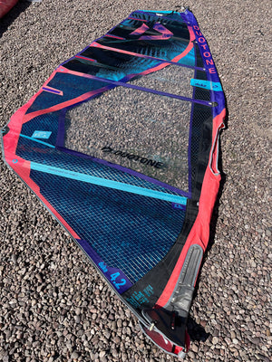 
                  
                    Load image into Gallery viewer, 2025 Duotone Duke 4.2 m2 Used windsurfing sails
                  
                