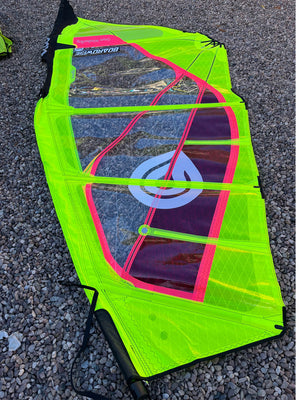 
                  
                    Load image into Gallery viewer, 2021 Goya Banzai Pro 3.7 m2 Used windsurfing sails
                  
                