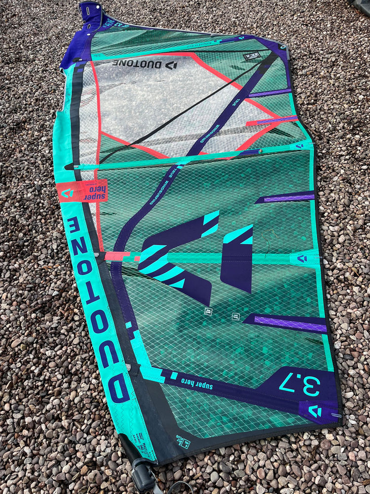 2025 Duotone Super Hero 3.7 m2 Used windsurfing sails