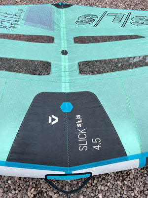 
                  
                    Load image into Gallery viewer, 2022 Duotone Foil Wing Slick SLS 4.5 m2 Used Foil Wings
                  
                