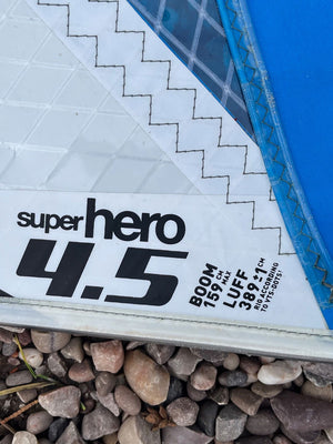 
                  
                    Load image into Gallery viewer, 2018 North Super Hero 4.5 m2 Used windsurfing sails
                  
                