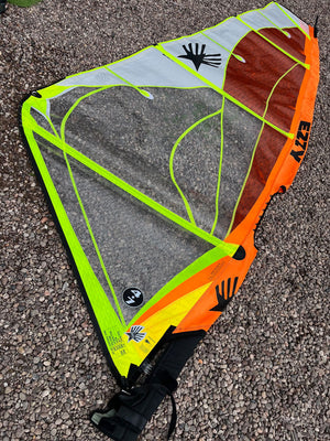 
                  
                    Load image into Gallery viewer, 2020 Ezzy Wave 4.7 m2 Used windsurfing sails
                  
                