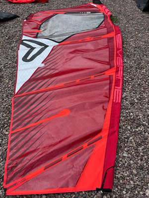 
                  
                    Load image into Gallery viewer, 2020 Severne S1 4.8m2 Used windsurfing sails
                  
                