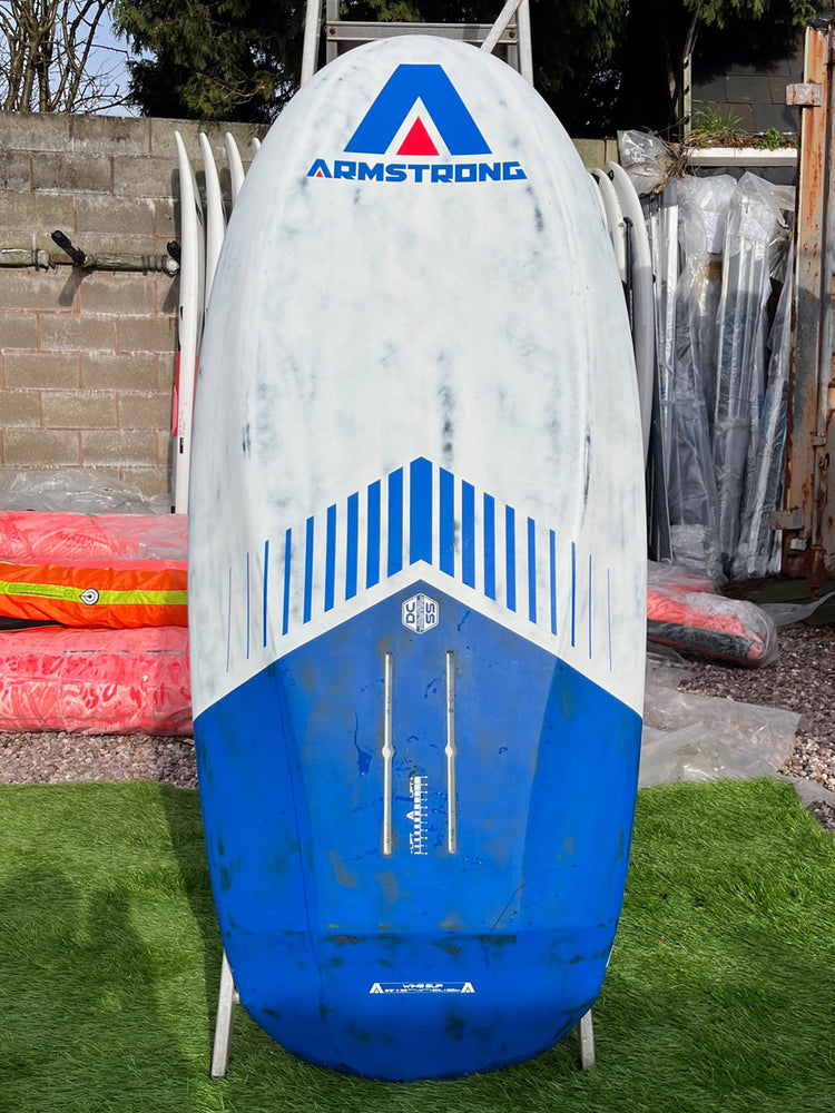 2020/21 Armstrong 5'5" x 26.5" x 80 lts Used foiling boards