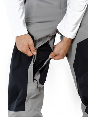 
                  
                    Load image into Gallery viewer, BEYOND MEDALS ZIP 2L SNOWBOARD PANT - GREY - 2026 SNOWBOARD PANTS
                  
                