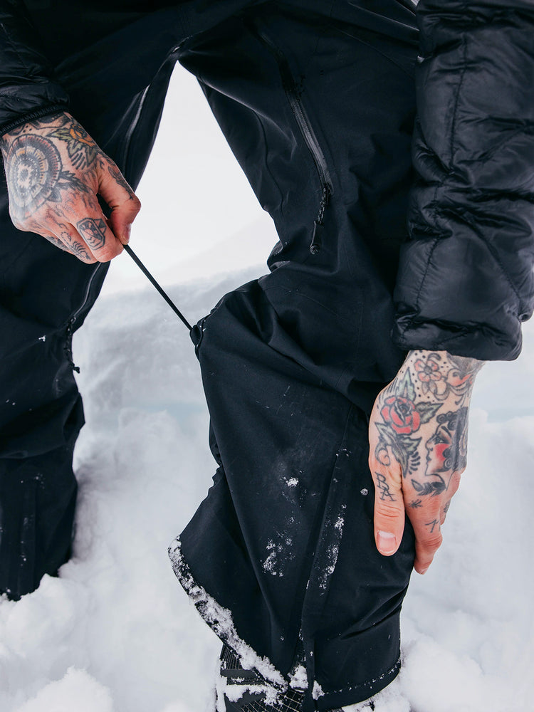
                  
                    Load image into Gallery viewer, BURTON AK HOVER GORE TEX PRO 3L SNOWBOARD PANT - TRUE BLACK - 2024 SNOWBOARD PANTS
                  
                