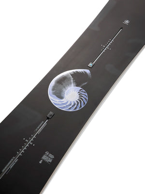 
                  
                    Load image into Gallery viewer, BURTON FAMILY TREE HOMETOWN HERO CAMBER WIDE SNOWBOARD - X-RAY - 2026 SNOWBOARDS
                  
                