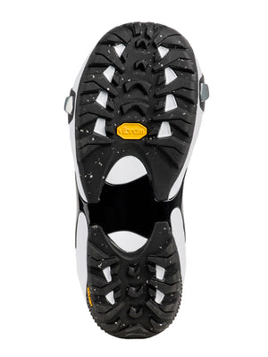 
                  
                    Load image into Gallery viewer, BURTON WOMENS WAVERANGE X STEP ON SNOWBOARD BOOTS - BLACK - 2026 SNOWBOARD BOOTS
                  
                