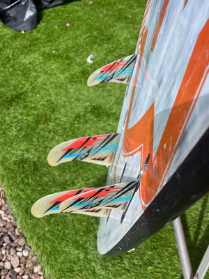 
                  
                    Load image into Gallery viewer, 2011 RRD wave cult contest quad 83 Used windsurfing boards
                  
                