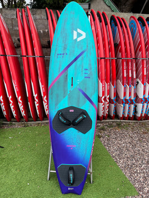 
                  
                    Load image into Gallery viewer, 2025 Duotone Grip 3 SLS 95 Used windsurfing boards
                  
                