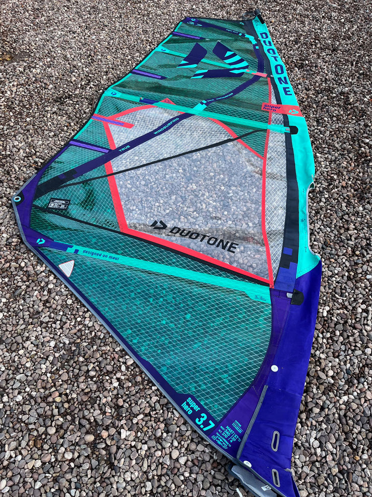 2025 Duotone Super Hero 3.7 m2 Used windsurfing sails