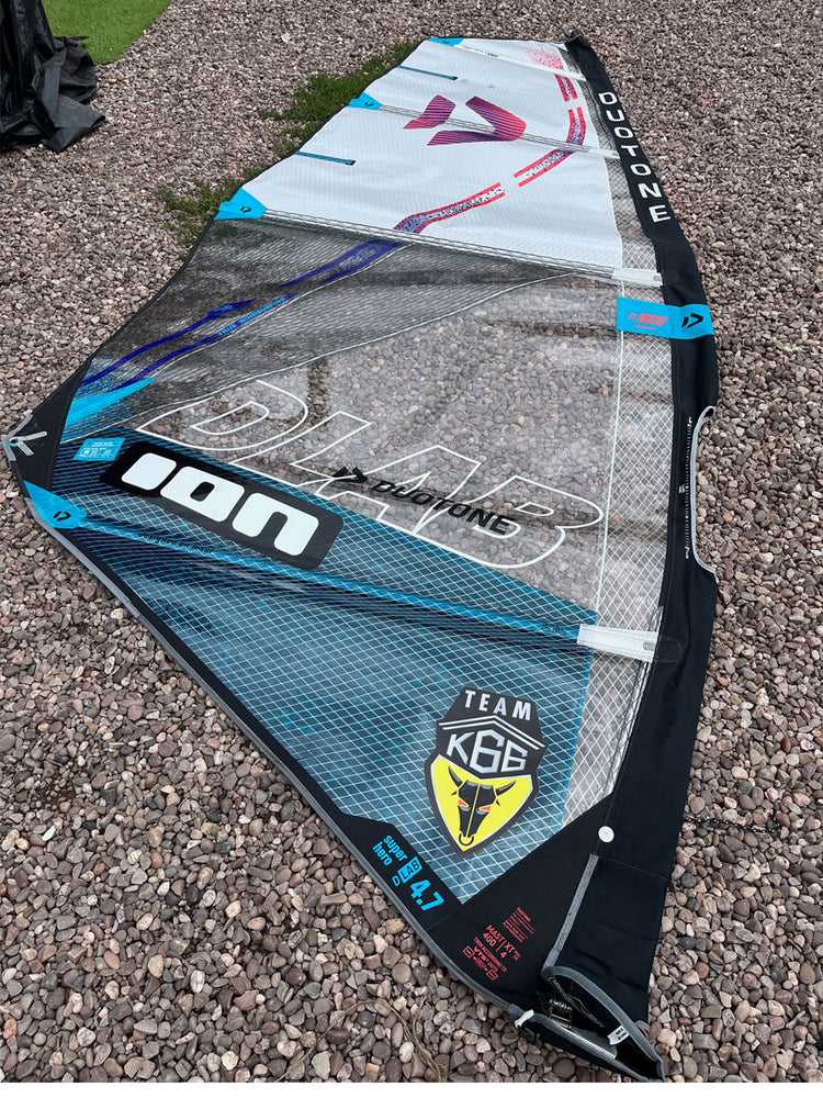 2025 Duotone Super Hero D/lab 4.7 m2 Used windsurfing sails