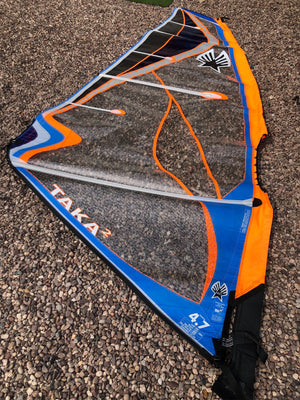 
                  
                    Load image into Gallery viewer, 2016 Ezzy Taka 2 4.7 m2 Used windsurfing sails
                  
                