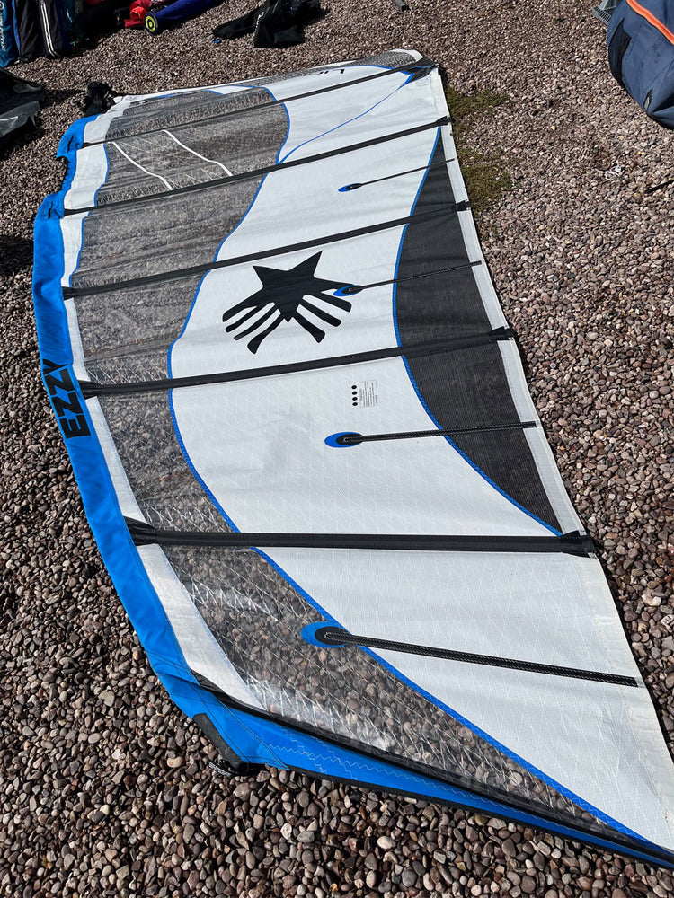 2021 Ezzy Lion 8.5 m2 Used windsurfing sails