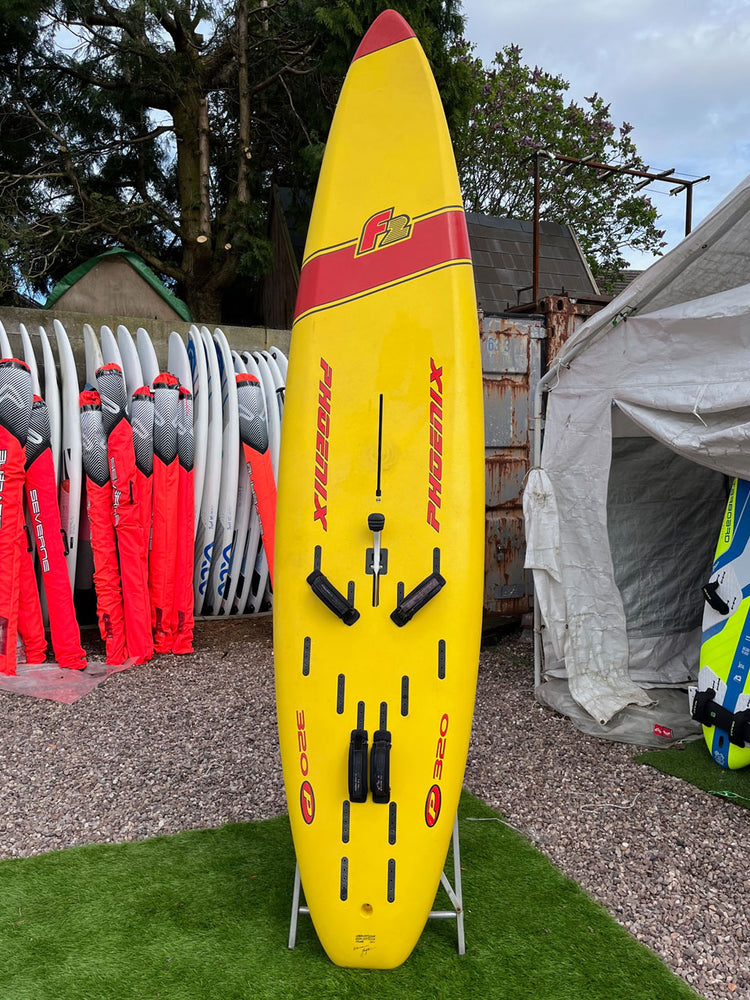 2000 F2 Phoenix 320 Used windsurfing boards