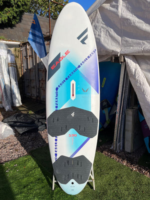 
                  
                    Load image into Gallery viewer, 2023 Fanatic Eagle HRS 130 Used windsurfing boards
                  
                