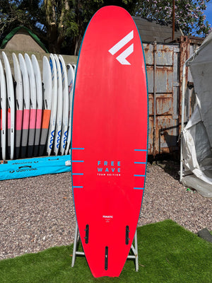 
                  
                    Load image into Gallery viewer, 2021 Fanatic Freewave TE 105 Used windsurfing boards
                  
                