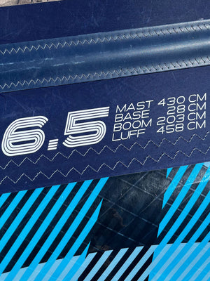 
                  
                    Load image into Gallery viewer, 2015 Neilpryde Fusion 6.5 m2 Used windsurfing sails
                  
                