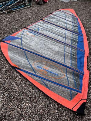 
                  
                    Load image into Gallery viewer, 2000 Gaastra Flow 2X 7.0 m2 Used windsurfing sails
                  
                