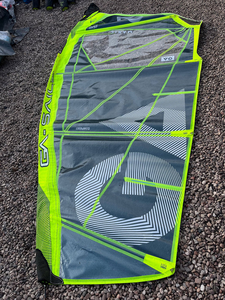 2022 Gaastra Manic 5.8 m2 Used windsurfing sails