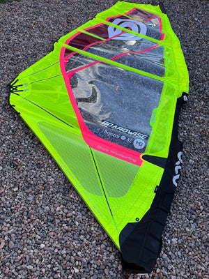 
                  
                    Load image into Gallery viewer, 2021 Goya Banzai Pro 4.2 m2 Used windsurfing sails
                  
                