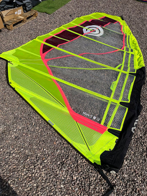 
                  
                    Load image into Gallery viewer, 2021 Goya Mark 2 Pro 7.8 m2 Used windsurfing sails
                  
                