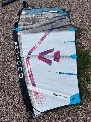 
                  
                    Load image into Gallery viewer, 2025 Duotone Super Hero D/lab 4.7 m2 Used windsurfing sails
                  
                