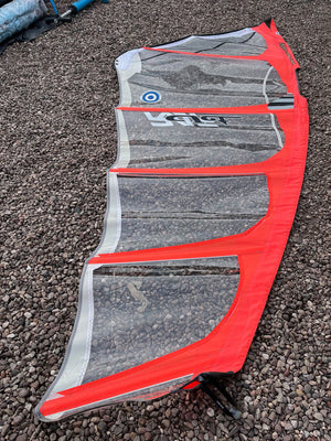 
                  
                    Load image into Gallery viewer, 2000 Neilpryde Raf Jet 3.7 m2 Used windsurfing sails
                  
                