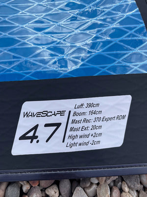 
                  
                    Load image into Gallery viewer, 2016 Loft Wave Scape 4.7 m2 Used windsurfing sails
                  
                