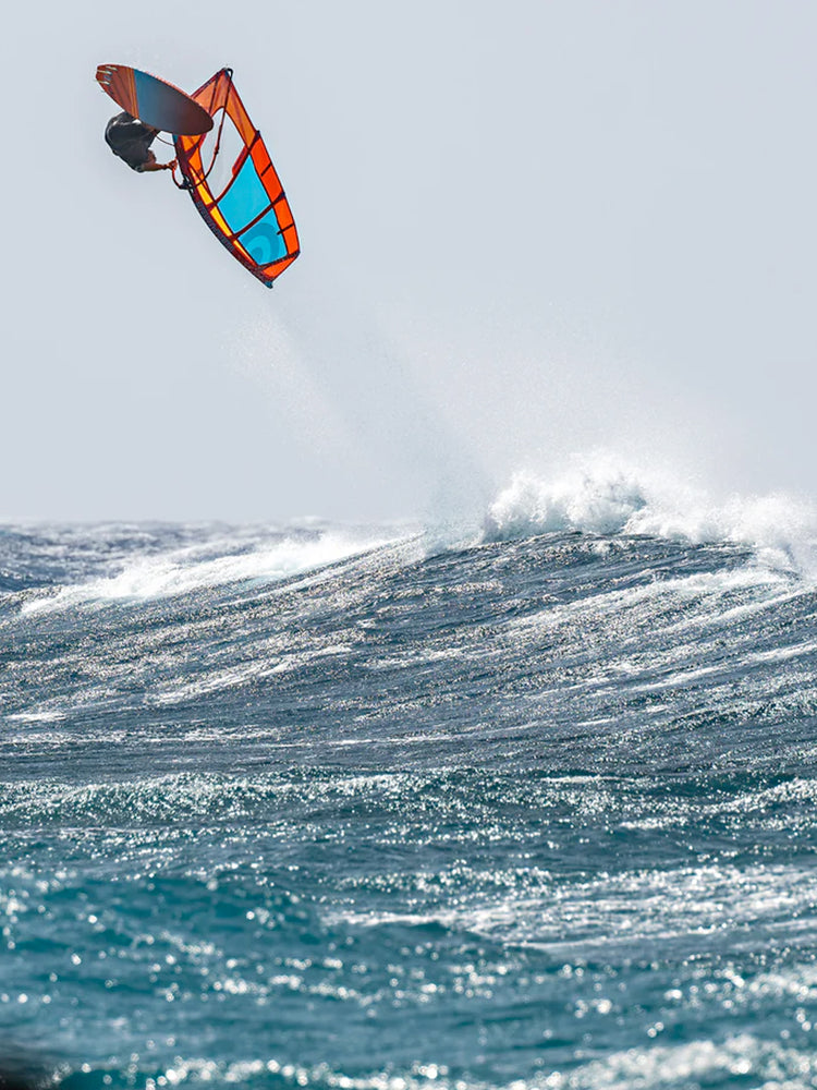 
                  
                    Load image into Gallery viewer, 2023 NeilPryde Combat Pro HD New windsurfing sails
                  
                