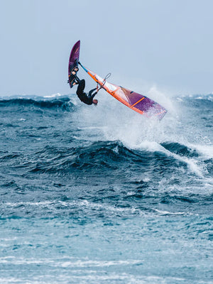
                  
                    Load image into Gallery viewer, 2024 NeilPryde Combat Pro HD New windsurfing sails
                  
                