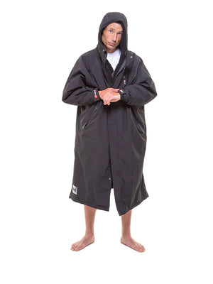 
                  
                    Load image into Gallery viewer, Red Paddle Co Long Sleeve Pro Change Robe EVO - Stealth Black Changing towels and ponchos
                  
                