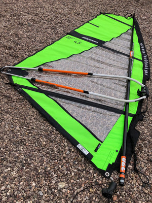 
                  
                    Load image into Gallery viewer, RRD Easy ride Rig Y7 4.5 m2 Used windsurfing sails
                  
                
