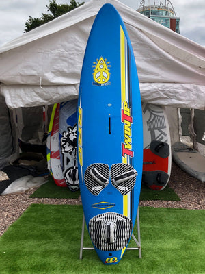 
                  
                    Load image into Gallery viewer, 2003 RRD Twin Tip 60 Used windsurfing boards
                  
                