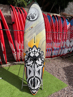 
                  
                    Load image into Gallery viewer, 2011 RRD wave cult contest quad 83 Used windsurfing boards
                  
                