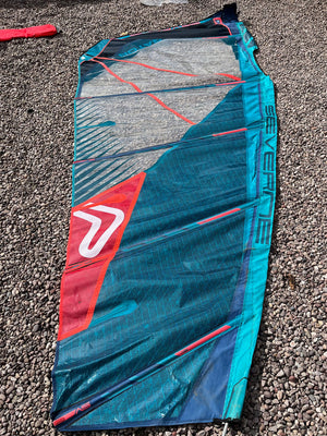 
                  
                    Load image into Gallery viewer, 2020 Severne Gator 5.3 m2 Used windsurfing sails
                  
                
