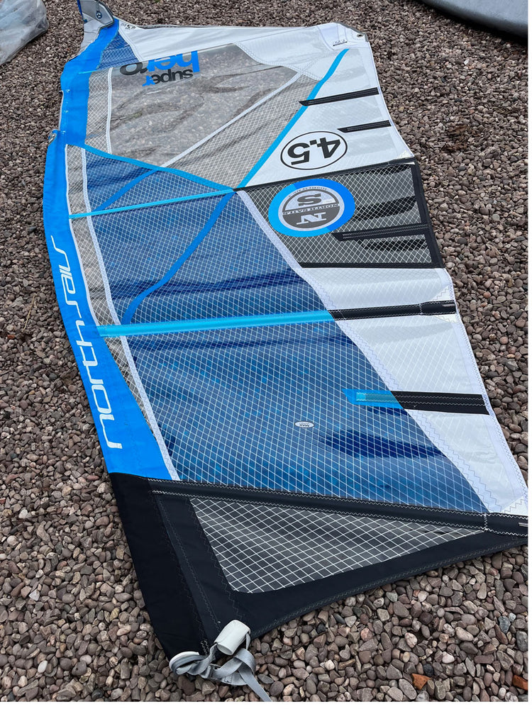 2018 North Super Hero 4.5 m2 Used windsurfing sails