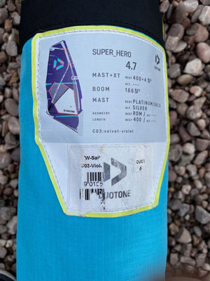 
                  
                    Load image into Gallery viewer, 2024/25 Duotone Super Hero 4.7 m2 Used windsurfing sails
                  
                