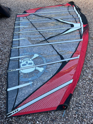 
                  
                    Load image into Gallery viewer, 2015 Tushingham Bolt 8.5 m2 Used windsurfing sails
                  
                