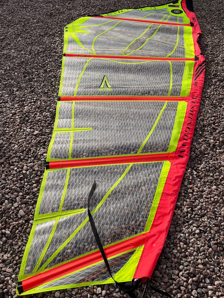 2004 Tushingham Vulcan 3.7 m2 Used windsurfing sails