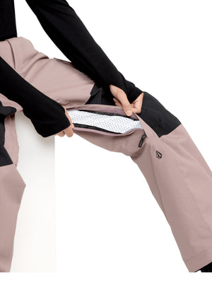 
                  
                    Load image into Gallery viewer, VOLCOM NWRK BAGGY SNOWBOARD PANT - MAUVE - 2026 SNOWBOARD PANTS
                  
                