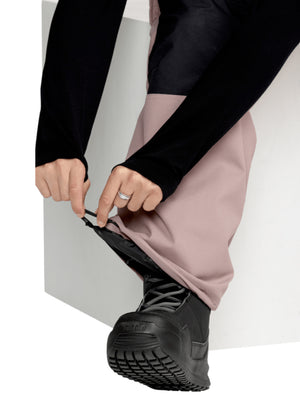 
                  
                    Load image into Gallery viewer, VOLCOM NWRK BAGGY SNOWBOARD PANT - MAUVE - 2026 SNOWBOARD PANTS
                  
                