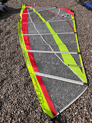 
                  
                    Load image into Gallery viewer, 2000 North Voodoo 4.7 M2 Used windsurfing sails
                  
                