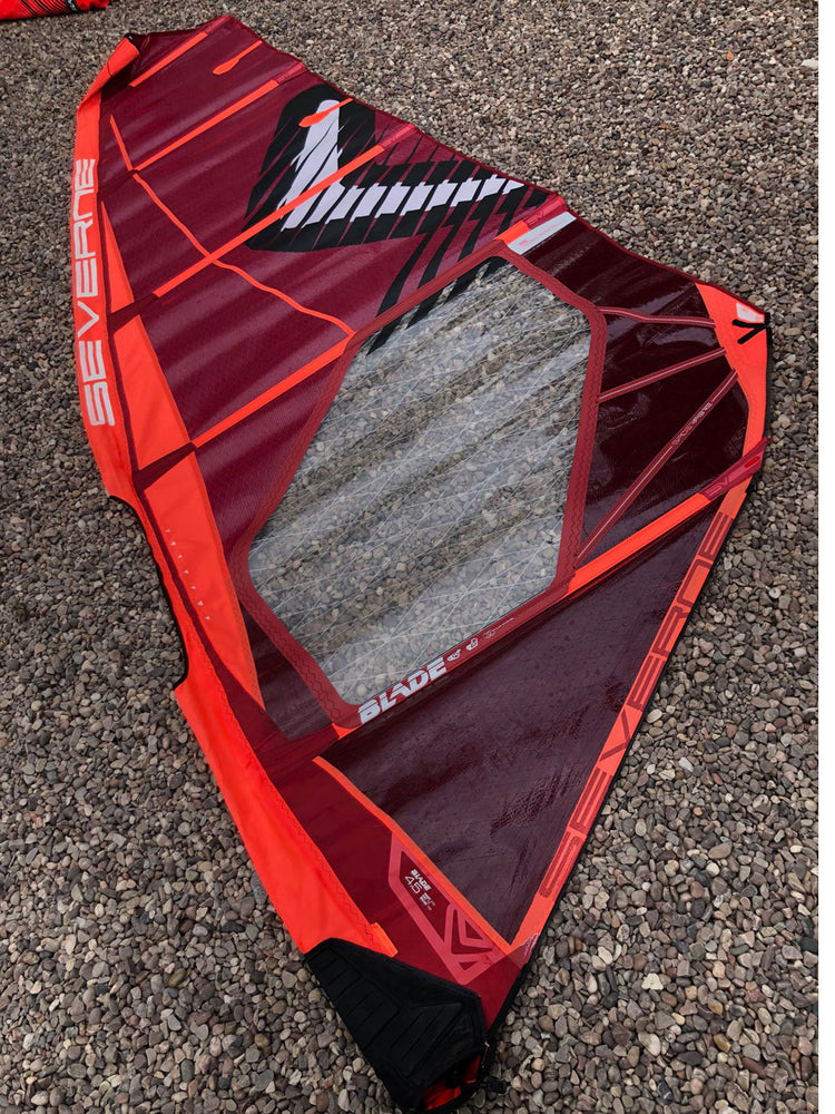 
                  
                    Load image into Gallery viewer, 2022 Severne Blade 4.5 m2 red Used windsurfing sails
                  
                