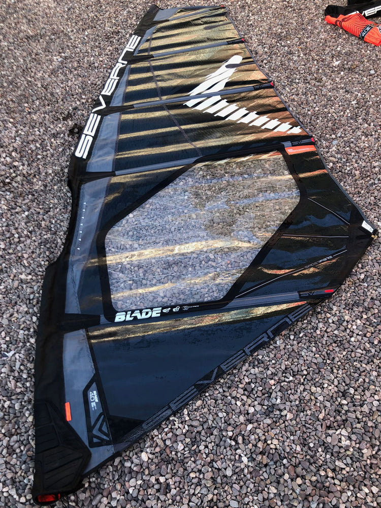 
                  
                    Load image into Gallery viewer, 2022 Severne Blade 4.0 m2 (black foot repair) Used windsurfing sails
                  
                
