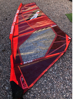 
                  
                    Load image into Gallery viewer, 2022 Severne Blade 4.0 m2 (red repair) Used windsurfing sails
                  
                