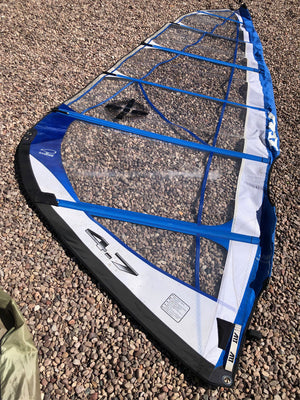 
                  
                    Load image into Gallery viewer, 2001 ART Rip 4.7 m2 Used windsurfing sails
                  
                