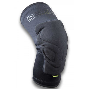 
                  
                    Load image into Gallery viewer, DEMON ENDURO SNOWBOARD KNEE PADS - 2019 PROTECTION
                  
                
