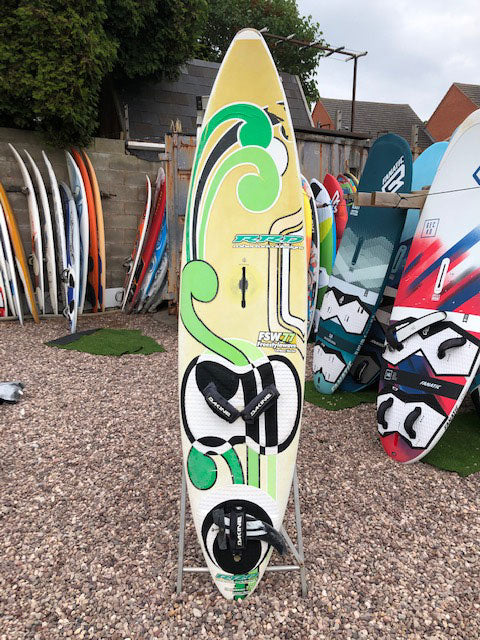
                  
                    Load image into Gallery viewer, 2006 RRD Freestyle Wave 77 carbon kevlar 77lts Used windsurfing boards
                  
                